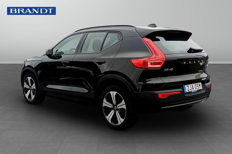 Begagnad Volvo XC40 Single Motor 175 kW (238 HK) 2023 Svart SUV