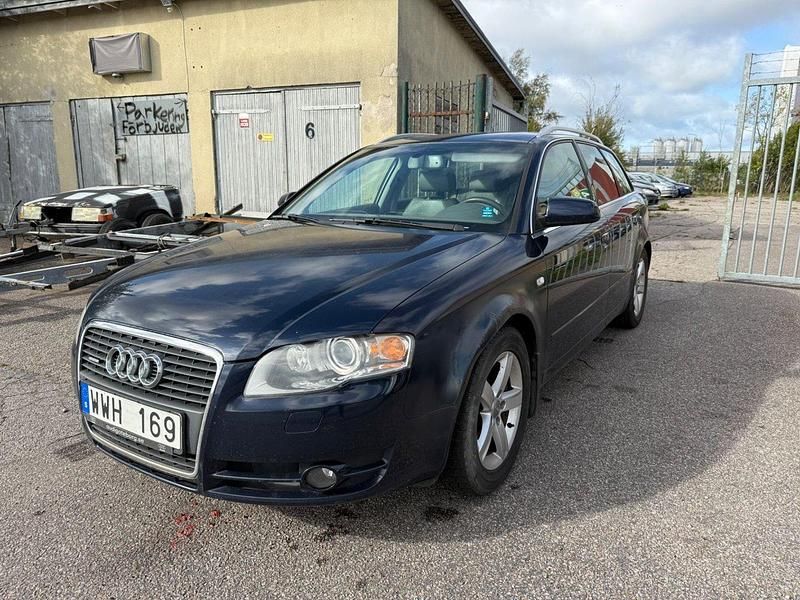 Mörkblå Begagnad 2004 Audi A4 Comfort Kombi | 24 900 kr (Bra pris) - Bild 1/4