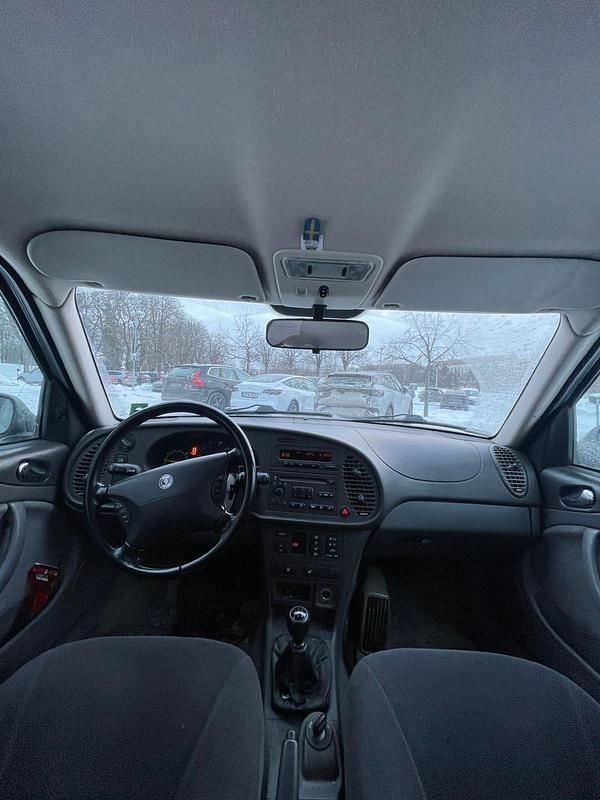 Begagnad Saab 9-3 154 HK (113 kW) 2000 Flerfärgad