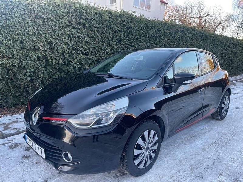 Begagnad Renault Clio IV 90 HK (66 kW) 2015