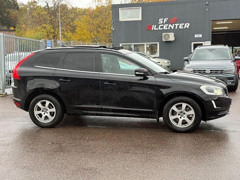 Svart Begagnad 2017 Volvo XC60 Standard SUV | 129 900 kr (Lite dyr) - Bild 1/4