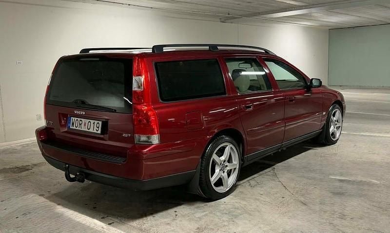 Begagnad Volvo V70 Business Edition 210 HK (154 kW) 2005 Kombi
