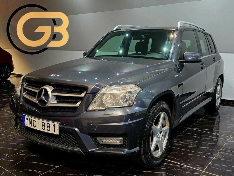 Mörkgrå (grå) Begagnad 2012 Mercedes GLK220 AMG line SUV | 108 900 kr (Bra pris) - Bild 1/4