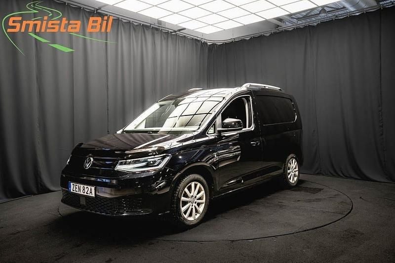 Svart Begagnad 2021 VW Caddy Minibuss | 214 800 kr (Marknadspris) - Bild 1/3
