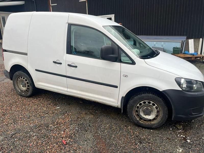 Vit Begagnad 2015 VW Caddy Minibuss | 67 500 kr (Superpris) - Bild 1/4