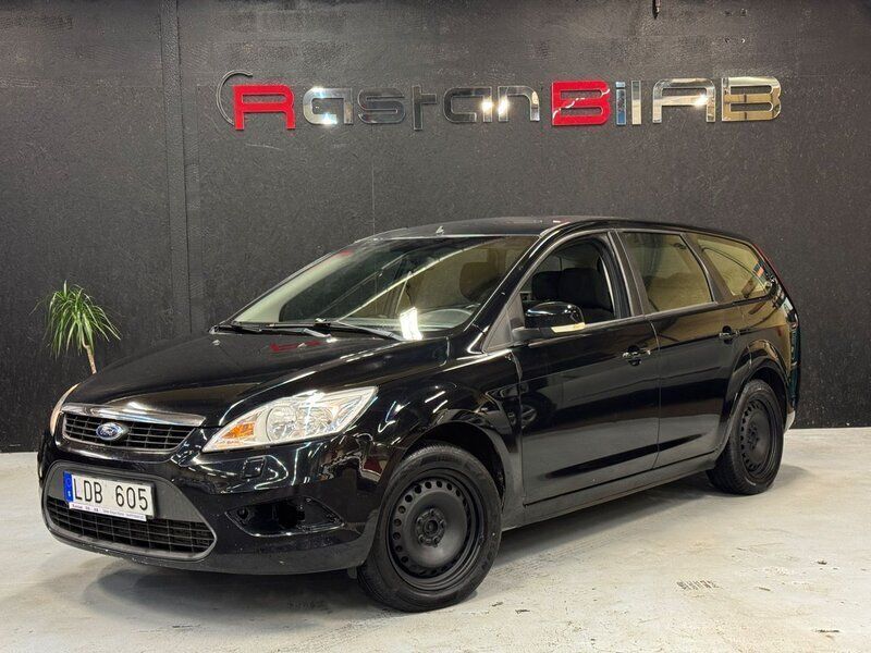 Svart Begagnad 2010 Ford Focus Trend Kombi | 45 000 kr (Lite dyr) - Bild 1/4
