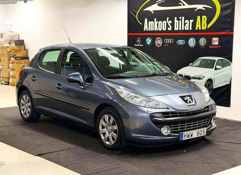 Grå Begagnad 2008 Peugeot 207 Halvkombi | 33 900 kr (Marknadspris) - Bild 1/4