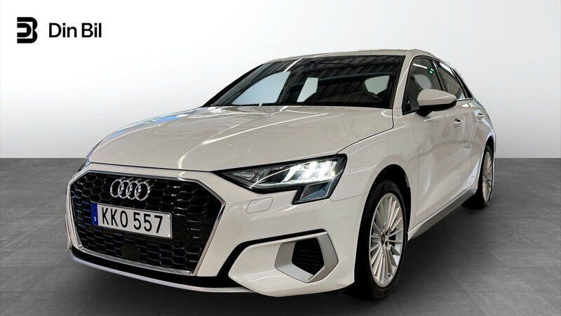 Vit Begagnad 2021 Audi A3 Sportback Advanced Plus Halvkombi | 249 000 kr (Marknadspris) - Bild 1/4