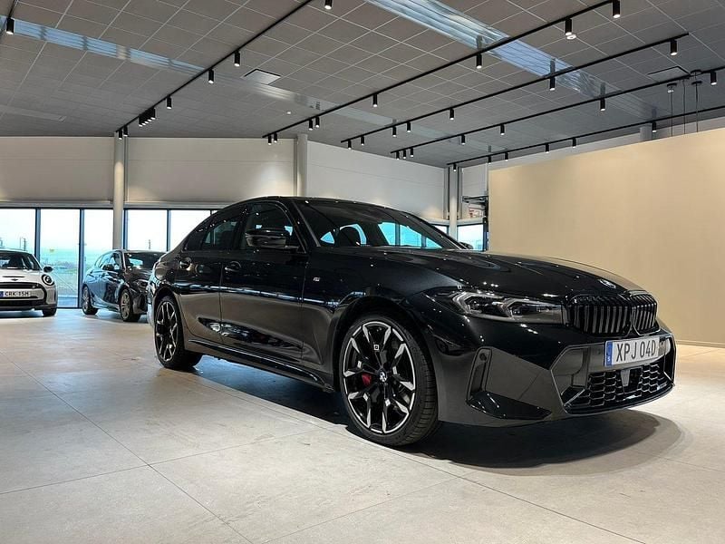 Begagnad BMW 330e M Sport 292 HK (214 kW) 2024 Svart Sedan