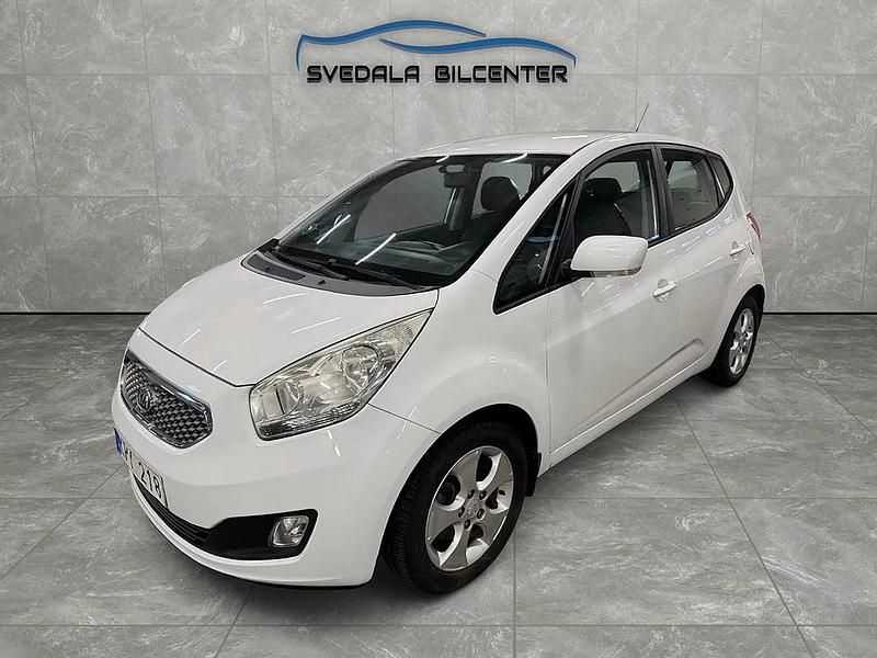 Begagnad Kia Venga Comfort 90 HK (66 kW) 2010 Vit Halvkombi