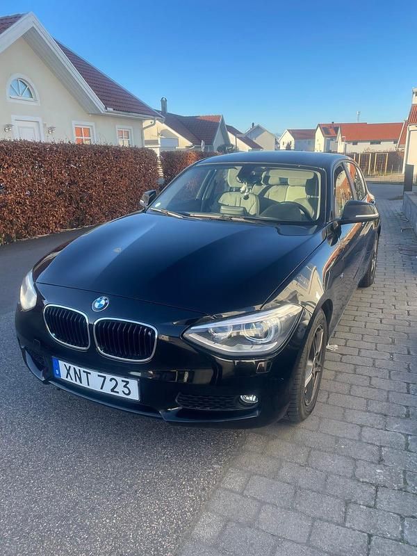 Begagnad BMW 118 143 HK (105 kW) 2013 Halvkombi