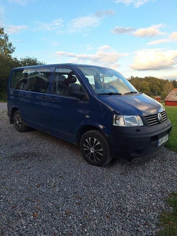 Blå Begagnad 2007 VW Shuttle Minibuss | 69 000 kr - Bild 1/4