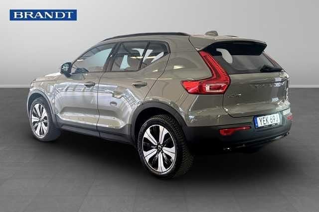 Begagnad Volvo XC40 210 HK (154 kW) 2023 Grön SUV