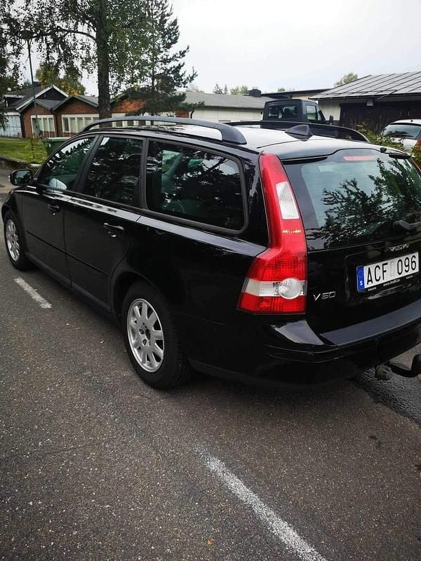 Begagnad 2007 Volvo V50 Kombi | 4 000 kr (Superpris) - Bild 1/1