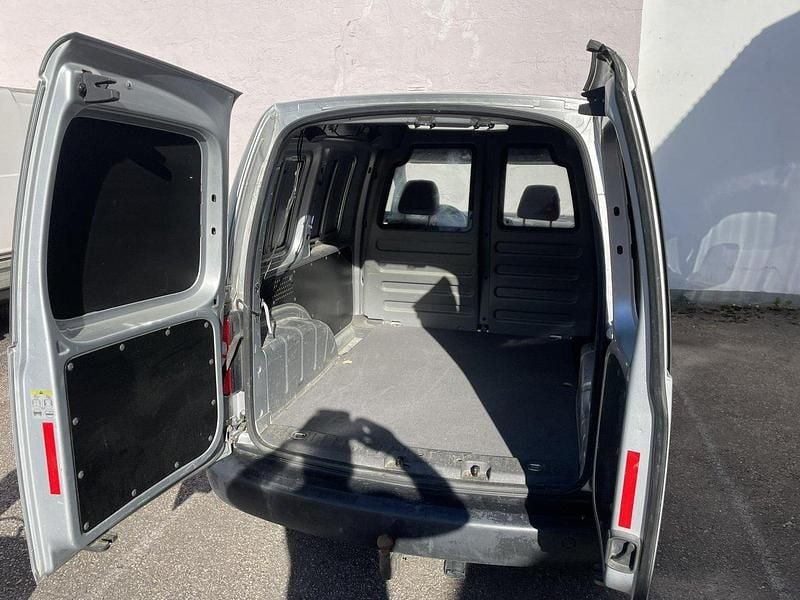 Silver Begagnad 2014 VW Caddy Minibuss | 55 000 kr (Bra pris) - Bild 1/4