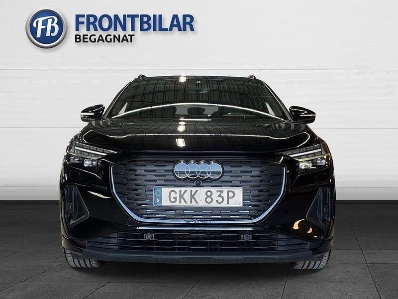 Begagnad Audi Q4 e-tron S-Line 219 kW (299 HK) 2023 Svart SUV
