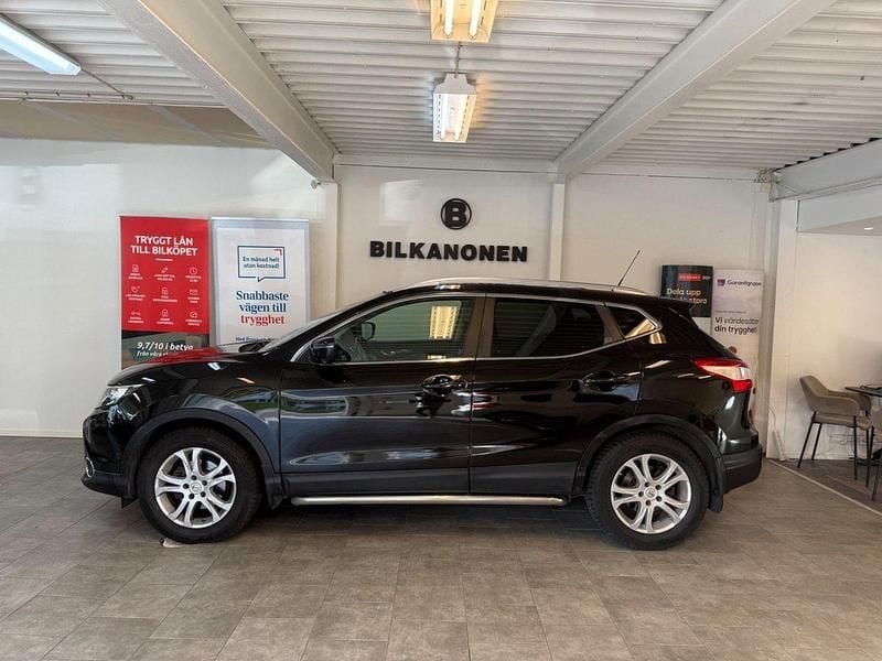 Svart Begagnad 2014 Nissan Qashqai SUV | 119 900 kr (Marknadspris) - Bild 1/4