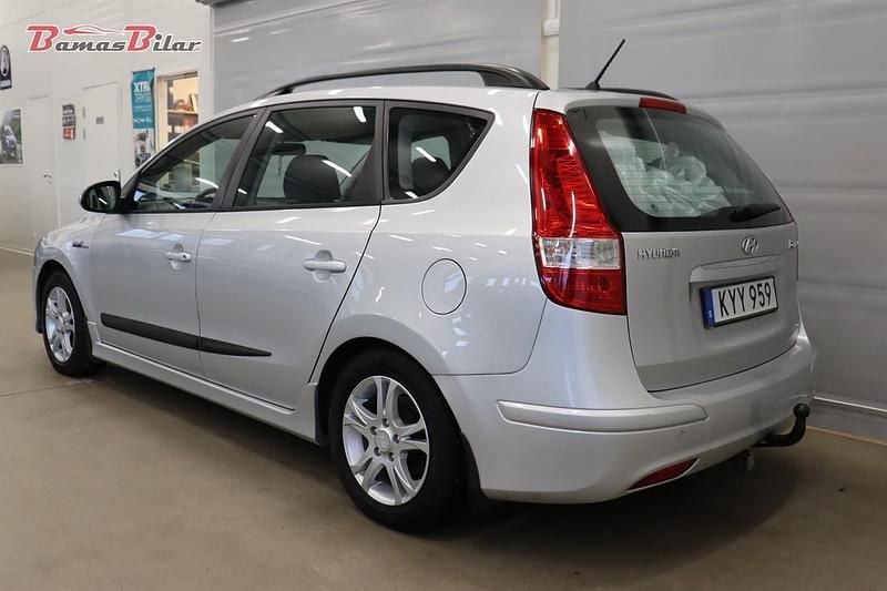 Begagnad Hyundai i30 116 HK (85 kW) 2011 Silver Kombi