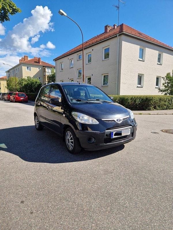Svart Begagnad 2010 Hyundai i10 Halvkombi | 13 900 kr (Superpris) - Bild 1/4