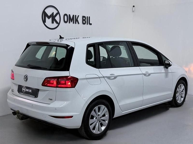 Begagnad VW Golf VII 110 HK (80 kW) 2017 Vit Halvkombi