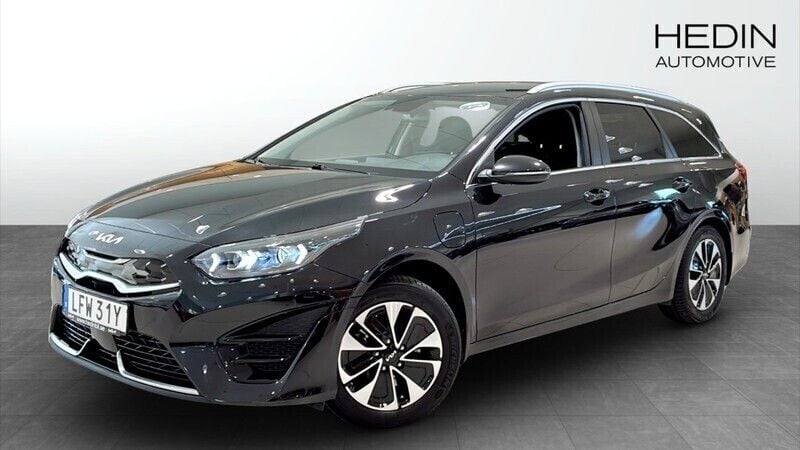 Svart (black) Begagnad 2021 Kia Ceed Sportswagon Advance Kombi | 229 900 kr (Bra pris) - Bild 1/4