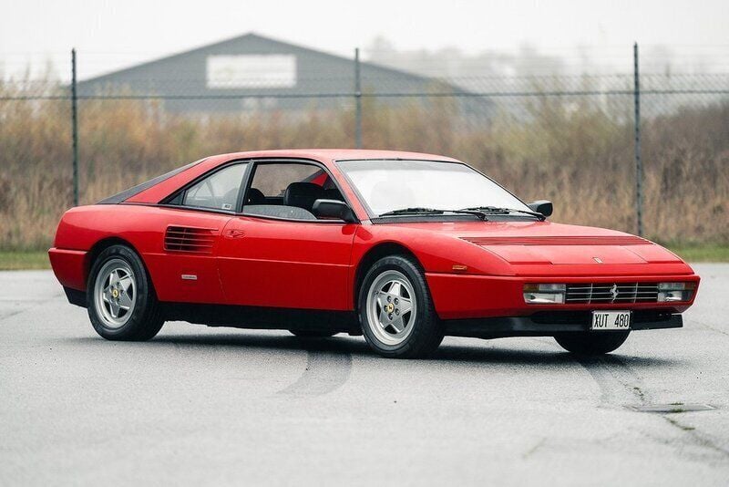 Begagnad Ferrari Mondial 323 HK (237 kW) 1992 Röd Sportkupé