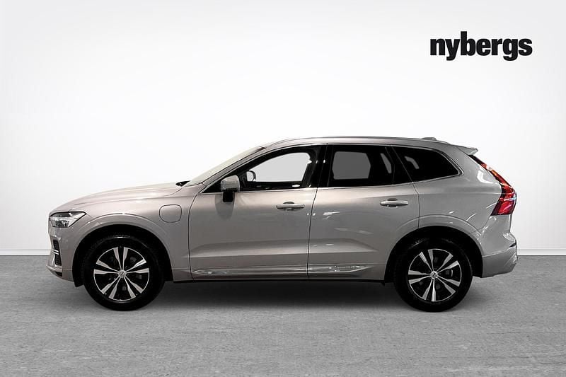 Begagnad Volvo XC60 Core 355 HK (261 kW) 2024 Silver SUV