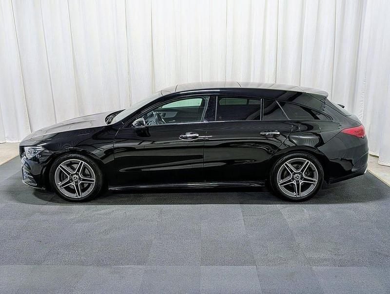 Begagnad Mercedes CLA200 Shooting Brake AMG line 163 HK (119 kW) 2020 Svart Kombi