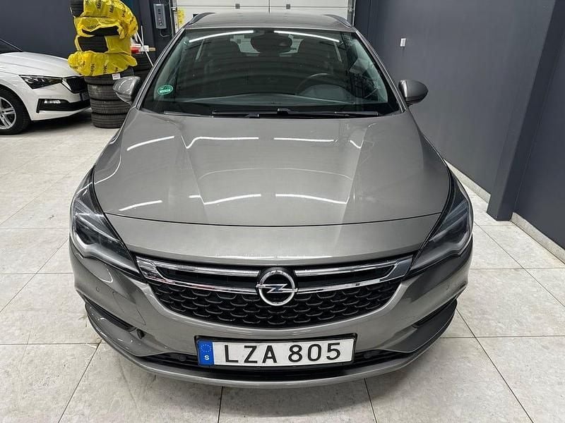 Begagnad Opel Astra Enjoy 105 HK (77 kW) 2016 Grå Kombi