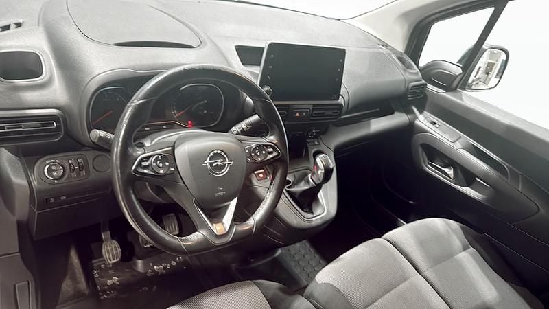 Begagnad Opel Combo 102 HK (75 kW) 2019 Minibuss