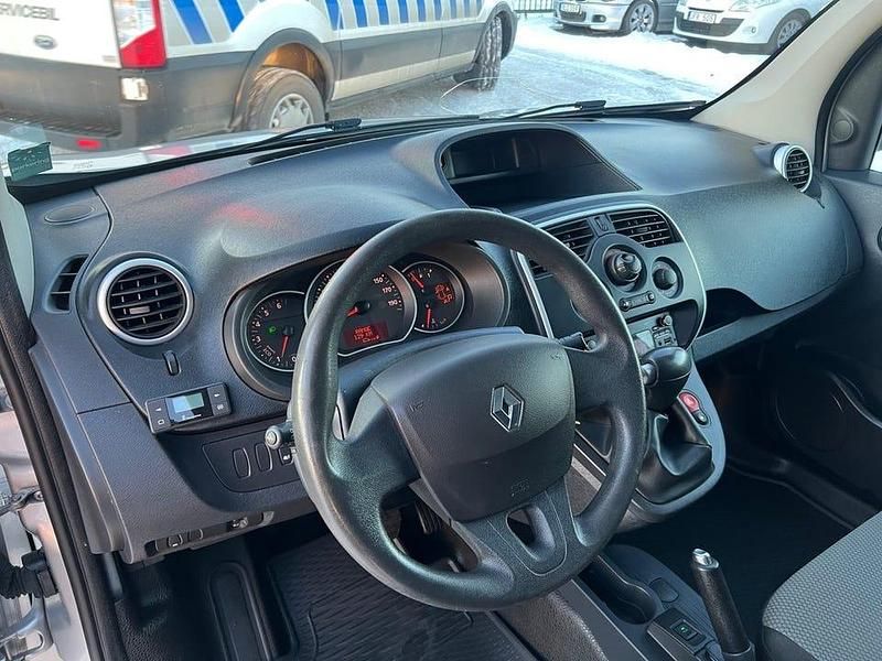 Begagnad Renault Kangoo 90 HK (66 kW) 2018 Grå Van