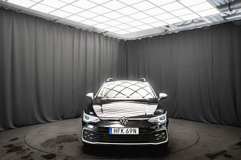 Begagnad VW Golf Alltrack 200 HK (147 kW) 2022 Svart Kombi