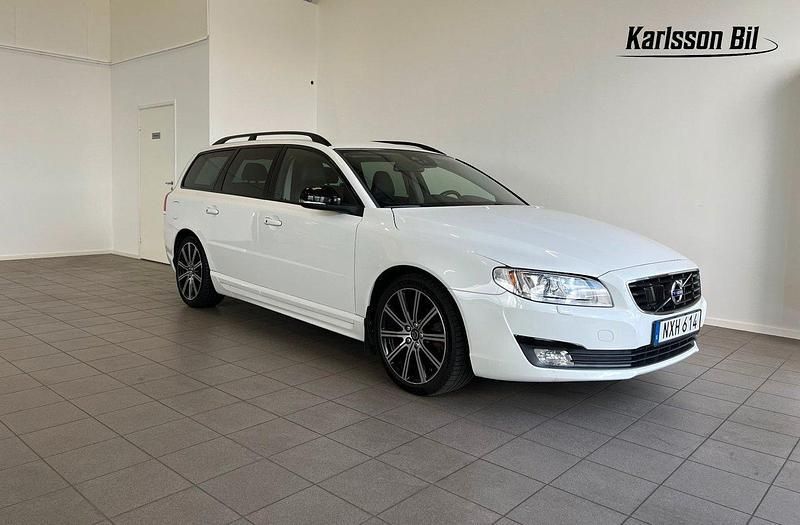 Vit Begagnad 2016 Volvo V70 Momentum Kombi | 189 900 kr (Lite dyr) - Bild 1/4