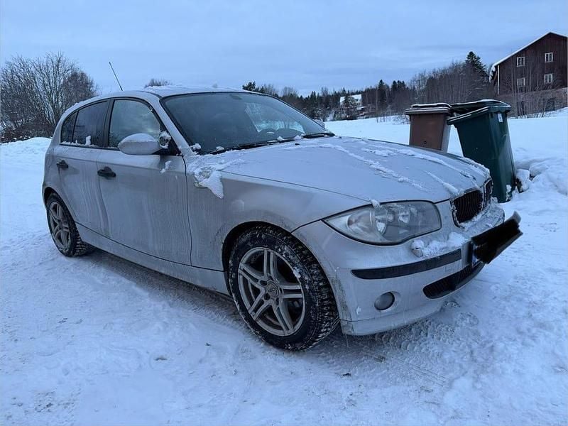 Begagnad 2007 BMW 118 Halvkombi | 35 000 kr - Bild 1/4