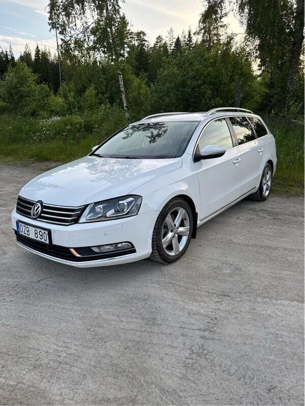 Vit Begagnad 2013 VW Passat GT Kombi | 49 000 kr (Superpris) - Bild 1/4