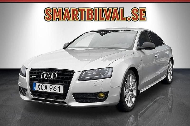 Silver Begagnad 2010 Audi A5 Sportback S-Line Halvkombi | 99 900 kr (Bra pris) - Bild 1/4