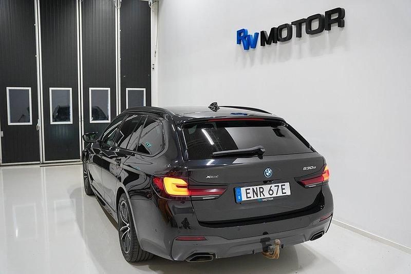 Begagnad BMW 530e M Sport 292 HK (214 kW) 2021 Svart Kombi