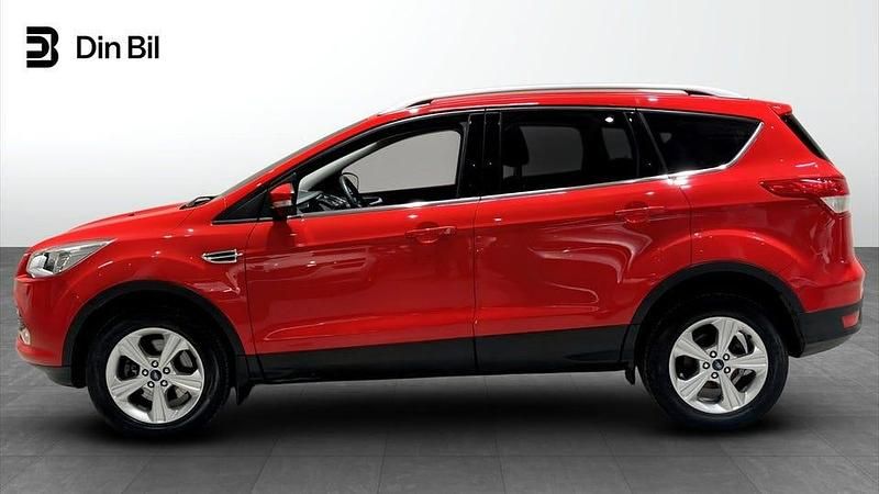 Begagnad Ford Kuga Trend 180 HK (132 kW) 2014 Röd SUV