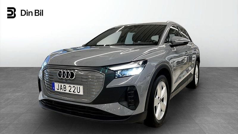 Kiselgrå Begagnad 2022 Audi Q4 e-tron Proline SUV | 309 000 kr (Marknadspris) - Bild 1/4