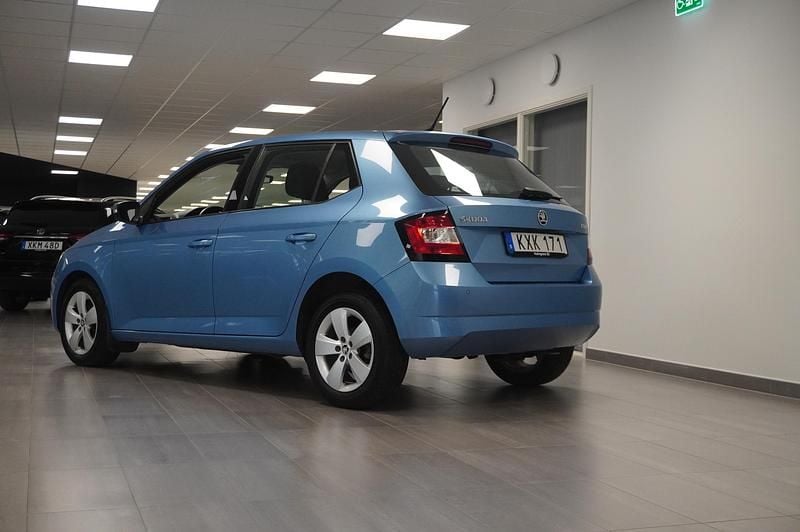 Begagnad Skoda Fabia 95 HK (69 kW) 2017 Blå Halvkombi