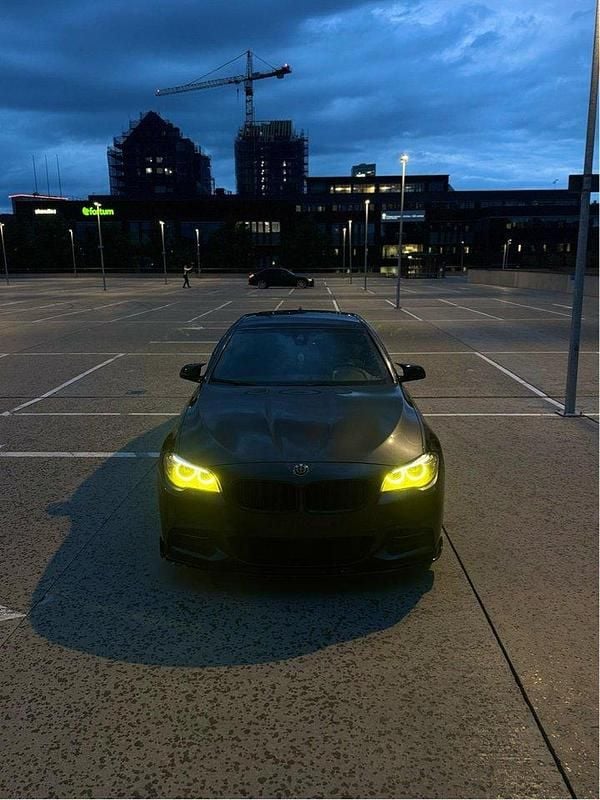 Begagnad 2014 BMW M550 Sedan | 275 000 kr (Lite dyr) - Bild 1/3