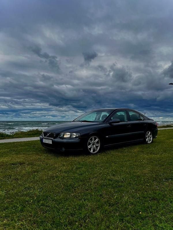 Begagnad 2001 Volvo S60 Sedan | 20 000 kr (Superpris) - Bild 1/4