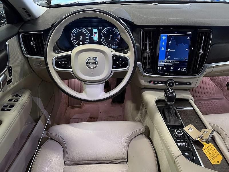 Begagnad Volvo V90 CC Inscription 235 HK (172 kW) 2017 Mörkbrun Kombi