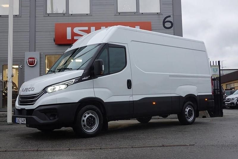 Ny Iveco Daily 136 HK (100 kW) 2025 Vit Van