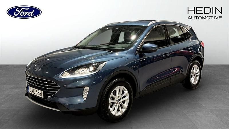 Blå (blue) Begagnad 2023 Ford Kuga Titanium SUV | 254 900 kr (Marknadspris) - Bild 1/4