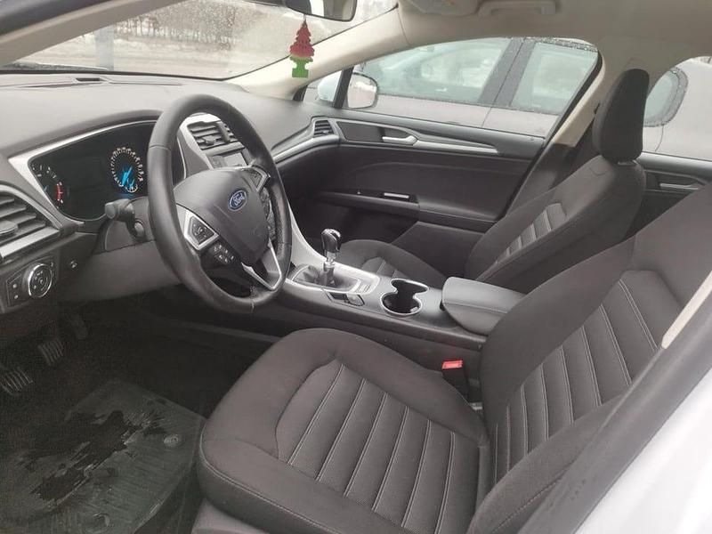 Begagnad Ford Mondeo Trend 150 HK (110 kW) 2017 Vit Kombi