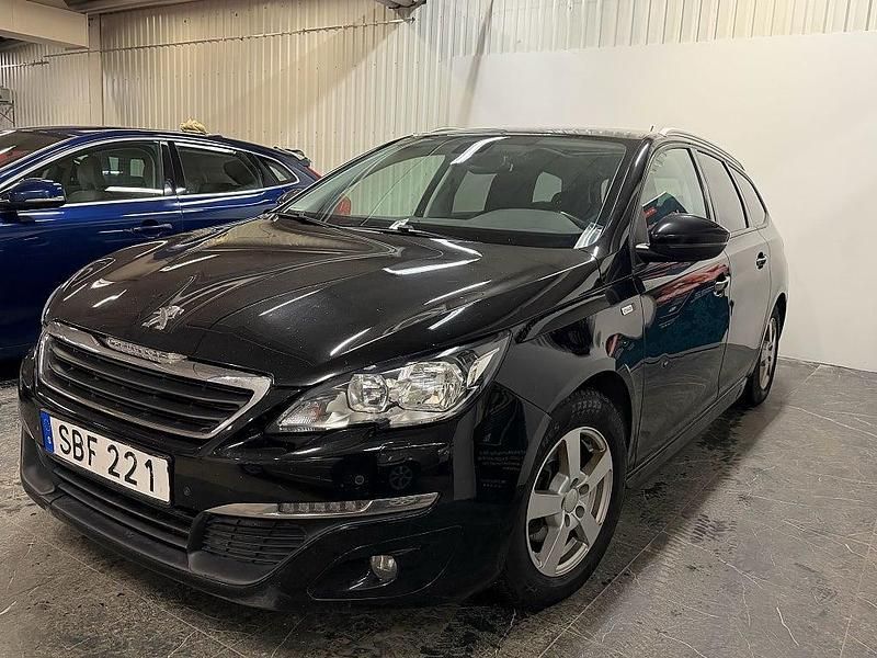 Begagnad Peugeot 308 SW 120 HK (88 kW) 2016 Svart Kombi