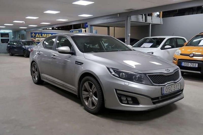 Grå Begagnad 2014 Kia Optima Sedan | 139 500 kr (Marknadspris) - Bild 1/4