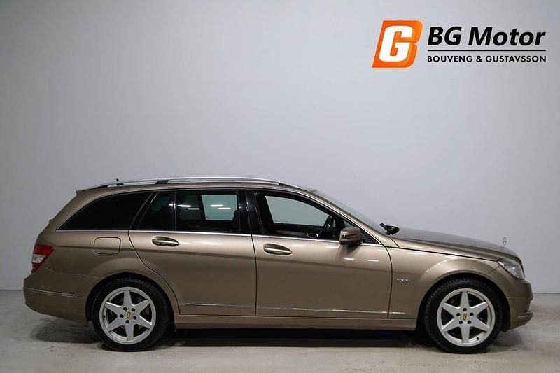 Begagnad Mercedes C250 Avantgarde 204 HK (150 kW) 2010 Ljusbrun Kombi