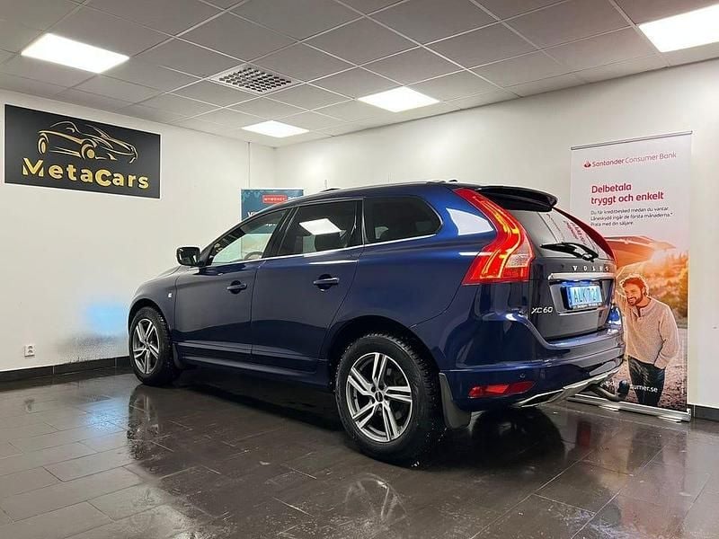 Begagnad Volvo XC60 Ocean Race 181 HK (133 kW) 2015 Blå SUV